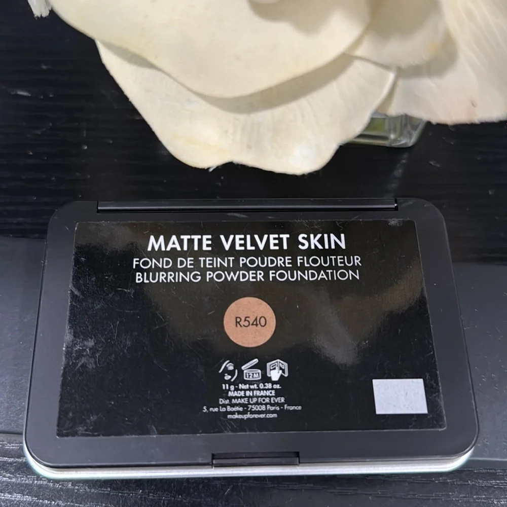 Make Up For ever Matte Velvet Burring Powder Foundation R540 Medium Tan